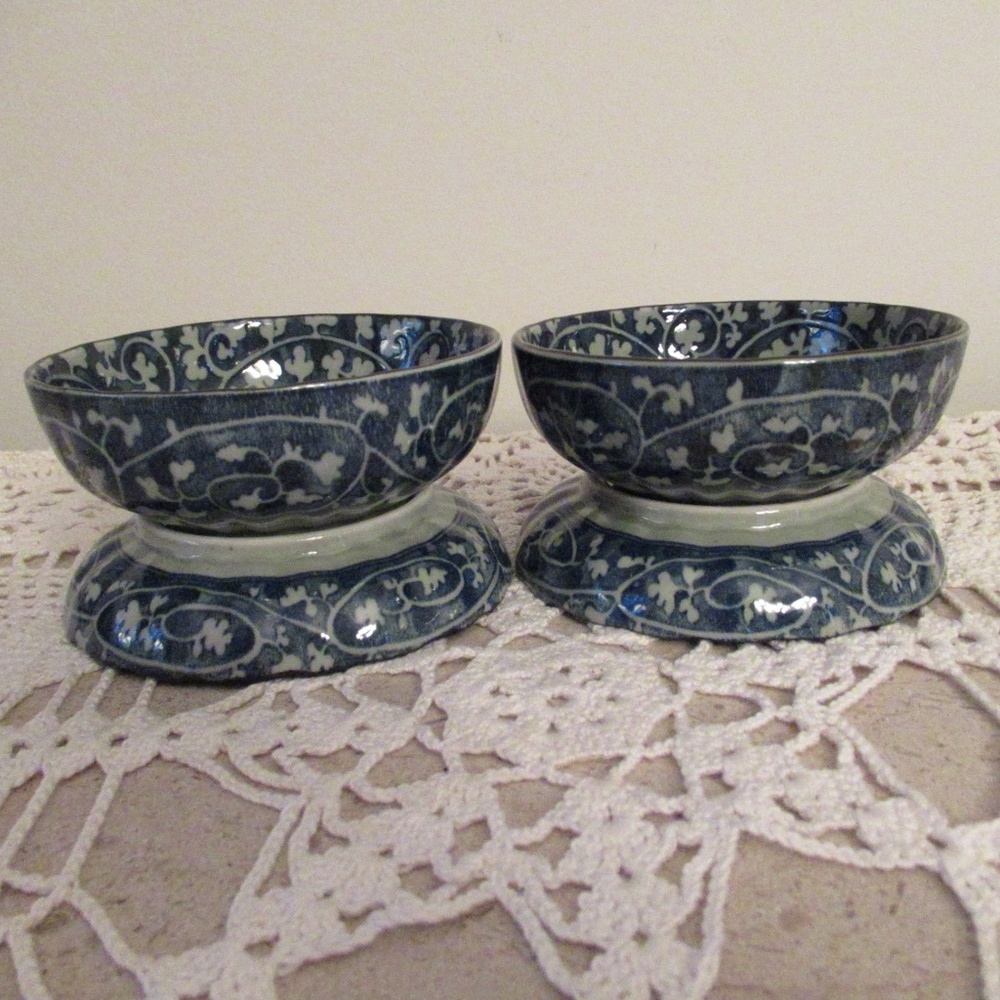 2 piece set Japanese handleless porcelain transfer ware set